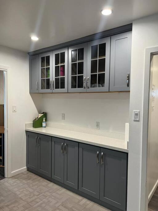 Affordable Private Rooms With Shared Bath Kitchen Near Sfo Daly City Bagian luar foto
